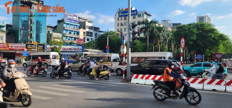 Ha Noi: Bat on giao thong tren tuyen duong Le Duc Tho - Nguyen Hoang-Hinh-2