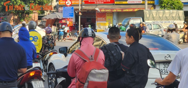 Ha Noi: Bat on giao thong tren tuyen duong Le Duc Tho - Nguyen Hoang-Hinh-8