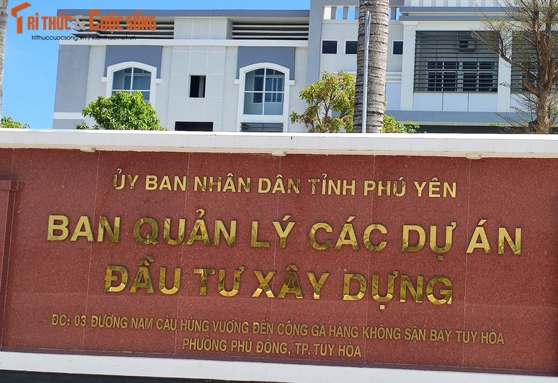 Phu Yen: Goi thau sua chua nha van hoa Dien Hong ve tay ai?-Hinh-2