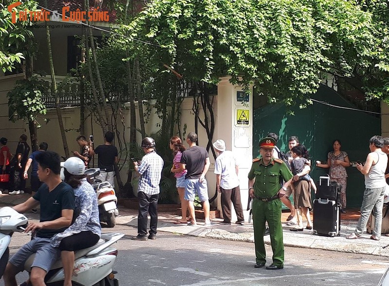 Ha Noi: Chay khach san Momizi, khach nuoc ngoai chay tan loan-Hinh-4