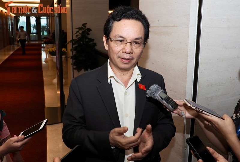 DB Quoc hoi Hoang Van Cuong: “Cay xang dung ban la do… co che“-Hinh-2