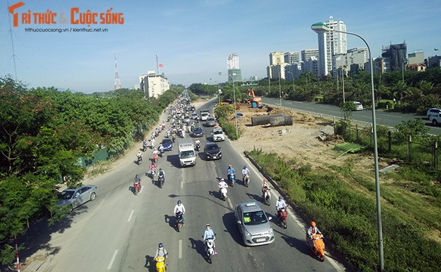 Ha Noi nang nhu do lua: Nguoi “hot” bac trieu, nguoi “meo mat” vi e