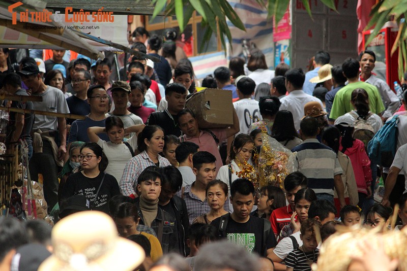 Anh: Bien nguoi no nuc du le khai hoi chua Huong 2019-Hinh-11