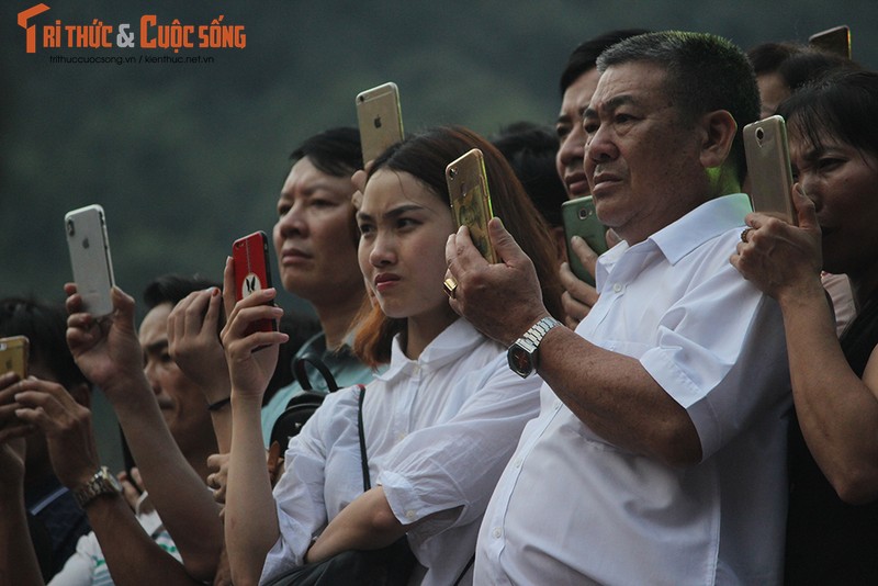 Anh: Bien nguoi no nuc du le khai hoi chua Huong 2019-Hinh-8