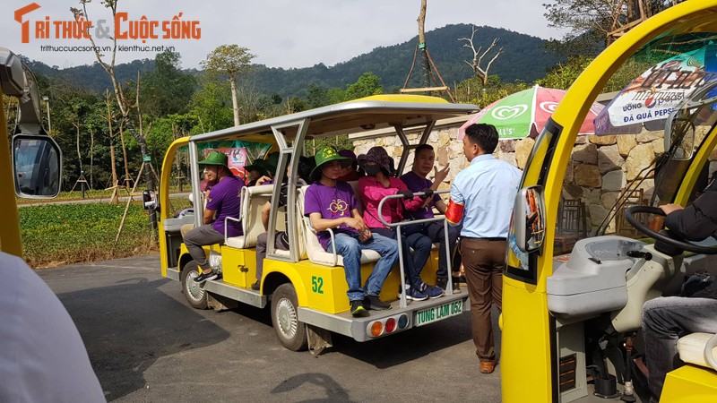 Dac sac, hoanh trang ngay khai hoi xuan Yen Tu 2019-Hinh-15