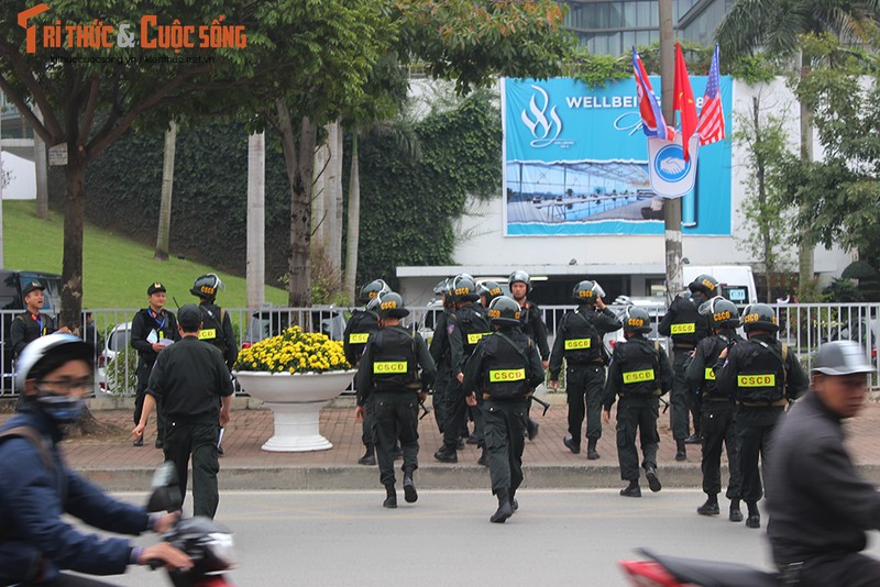 Chu tich Kim Jong-un dang den Ha Noi, an ninh duoc that chat tuyet doi-Hinh-9