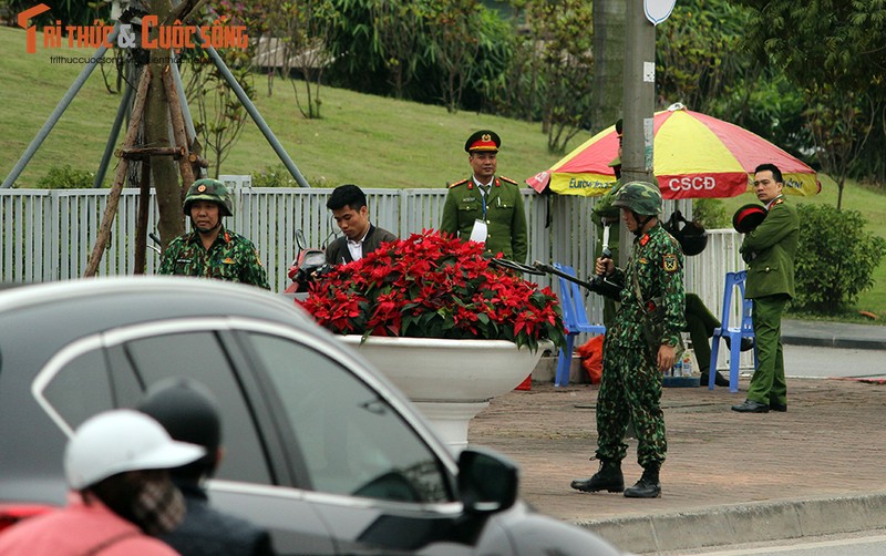 Chu tich Kim Jong-un dang den Ha Noi, an ninh duoc that chat tuyet doi-Hinh-12