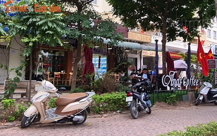 Ha Noi: Nhieu quan cafe “phot lo” chi dao phong dich COVID-19, ngang nhien hoat dong-Hinh-3