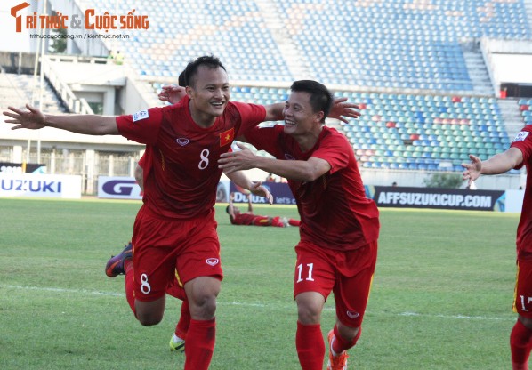 DT Viet Nam 1 - 0 DT Malaysia: Vuot kho gianh chien thang-Hinh-2