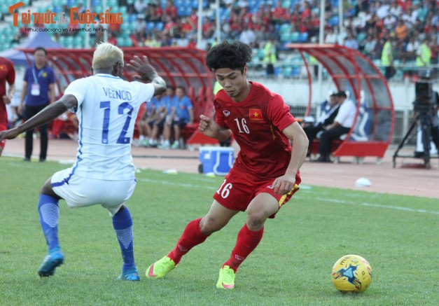 DT Viet Nam 1 - 0 DT Malaysia: Vuot kho gianh chien thang-Hinh-3