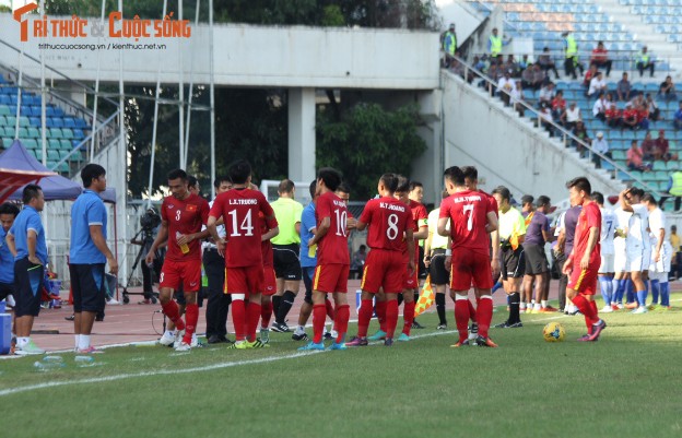 DT Viet Nam 1 - 0 DT Malaysia: Vuot kho gianh chien thang-Hinh-7