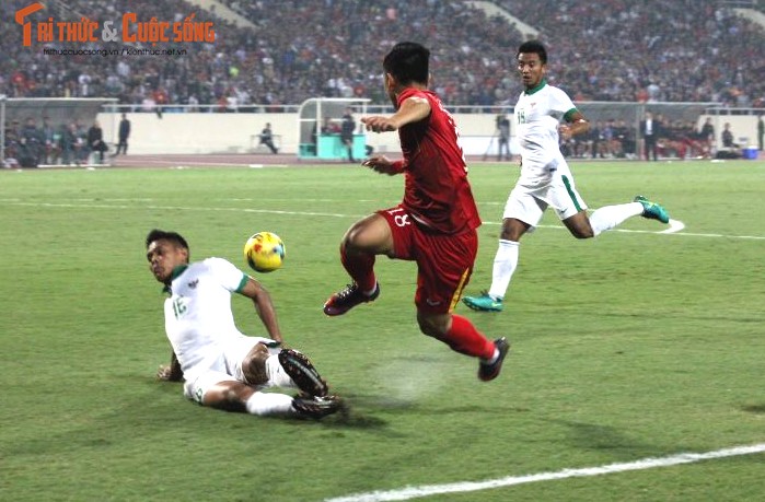 DT Viet Nam 2 - 3 DT Indonesia: Thua tren the ngang cao dau-Hinh-9