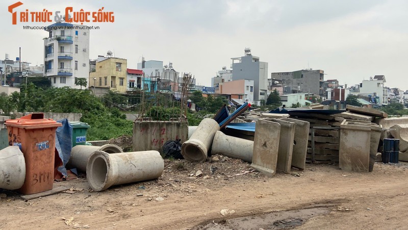 DA cai tao tuyen kenh dai nhat TP HCM tre hen, nguoi dan khon kho vi o nhiem-Hinh-6