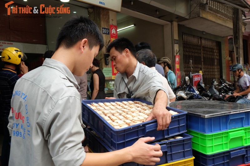 Banh trung thu Bao Phuong “hot” nhat Thu do vang ve khac thuong-Hinh-10