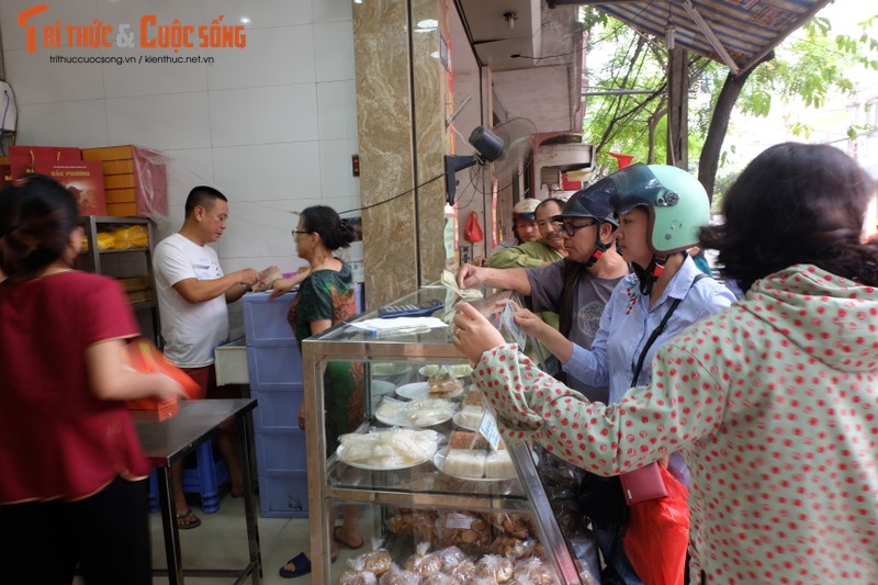 Banh trung thu Bao Phuong “hot” nhat Thu do vang ve khac thuong-Hinh-7