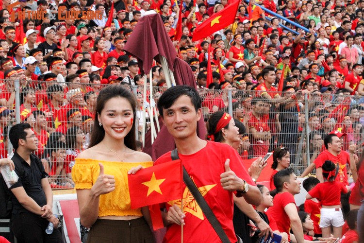 “Ban gai tin don” tuyen thu U23 Viet Nam roi le sau tran thua UAE-Hinh-7