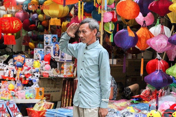 Nguoi dan Ha Noi choi Trung thu som, 