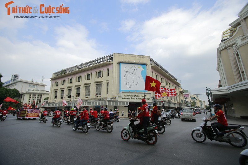 Hoi CDV dieu hanh lam nong truoc tran Viet Nam - Malaysia tai AFF Cup 2018-Hinh-7