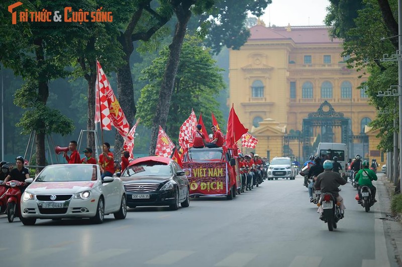 Viet Nam vao ban ket AFF Cup voi ngoi dau bang-Hinh-16