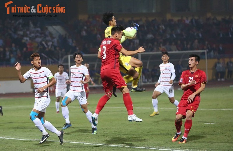 Viet Nam vao ban ket AFF Cup voi ngoi dau bang-Hinh-7