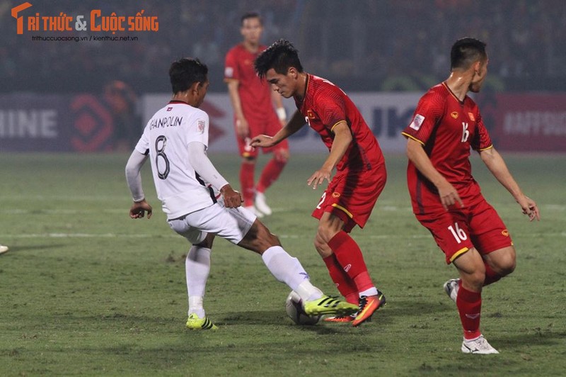 Viet Nam vao ban ket AFF Cup voi ngoi dau bang-Hinh-8