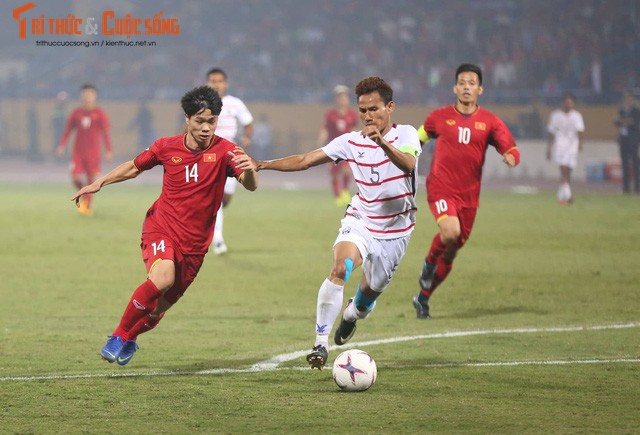 Viet Nam vao ban ket AFF Cup voi ngoi dau bang