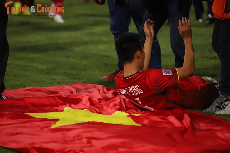 Doi tuyen Viet Nam vo dich AFF Cup va nhung hinh anh khong the quen-Hinh-3