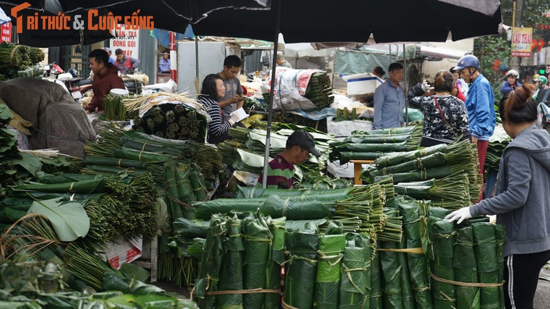 Can canh cho la dong Ha Noi ngay giap Tet