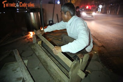 Nguoi dan Ha Noi vui thu trong banh chung cho troi sang-Hinh-2