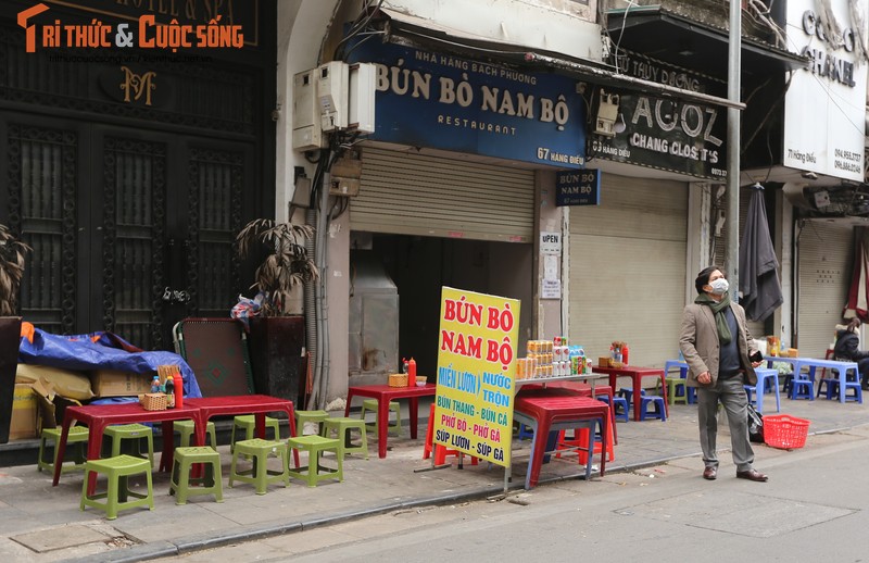 Ha Noi: Hang quan mo sang mung 1 Tet Nham Dan, gia tang nhe-Hinh-5