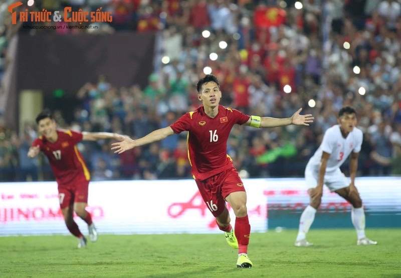 Thang nhe Myanmar, U23 Viet Nam vung ngoi dau bang SEA Games 31-Hinh-4