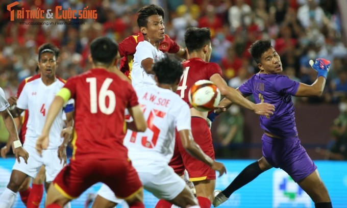 Thang nhe Myanmar, U23 Viet Nam vung ngoi dau bang SEA Games 31-Hinh-9