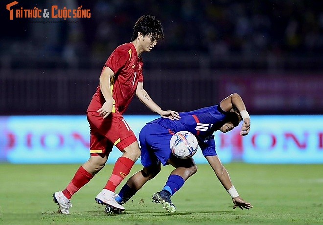 Thang Singapore 4 sao, doi tuyen Viet Nam mo man FIFA Day man nhan-Hinh-7