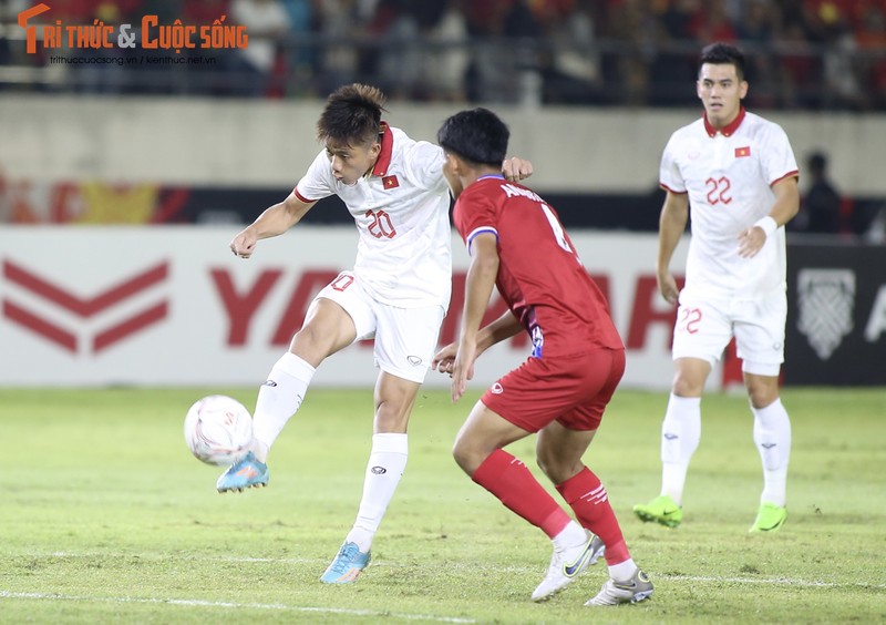 Lao 0-6 Viet Nam: “Chien binh Sao Vang” thi uy tai AFF CUP 2022-Hinh-8