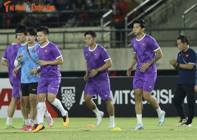 Lao 0-6 Viet Nam: “Chien binh Sao Vang” thi uy tai AFF CUP 2022-Hinh-9