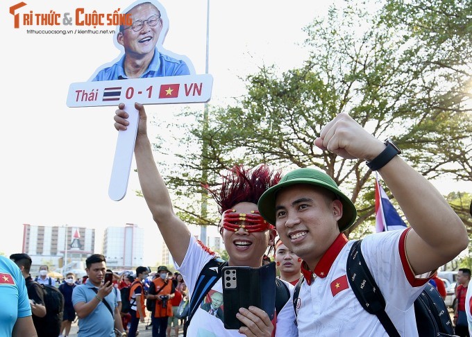 Thai Lan 1-0 Viet Nam: Loi chia tay buon cua thay Park-Hinh-16