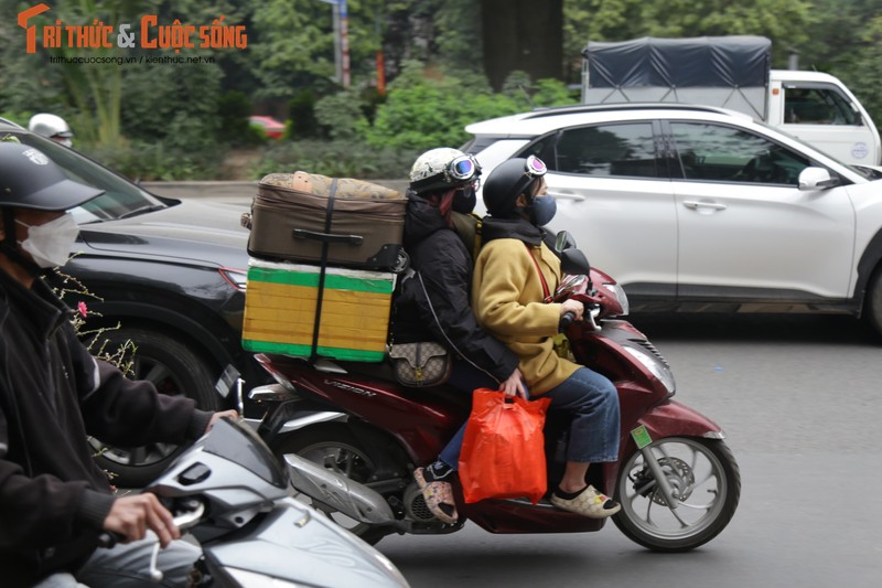 Nguoi dan do dac linh kinh roi thanh pho ve que an Tet-Hinh-9