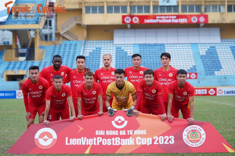 Tan binh V-League 2023 Cong an Ha Noi dat cao tinh ki luat