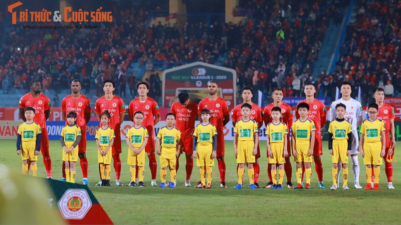 Khai man V-League 2023, tan binh Cong an Ha Noi dai thang