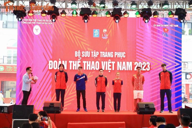 Ra mat trang phuc doan the thao Viet Nam tai SEA Games 32