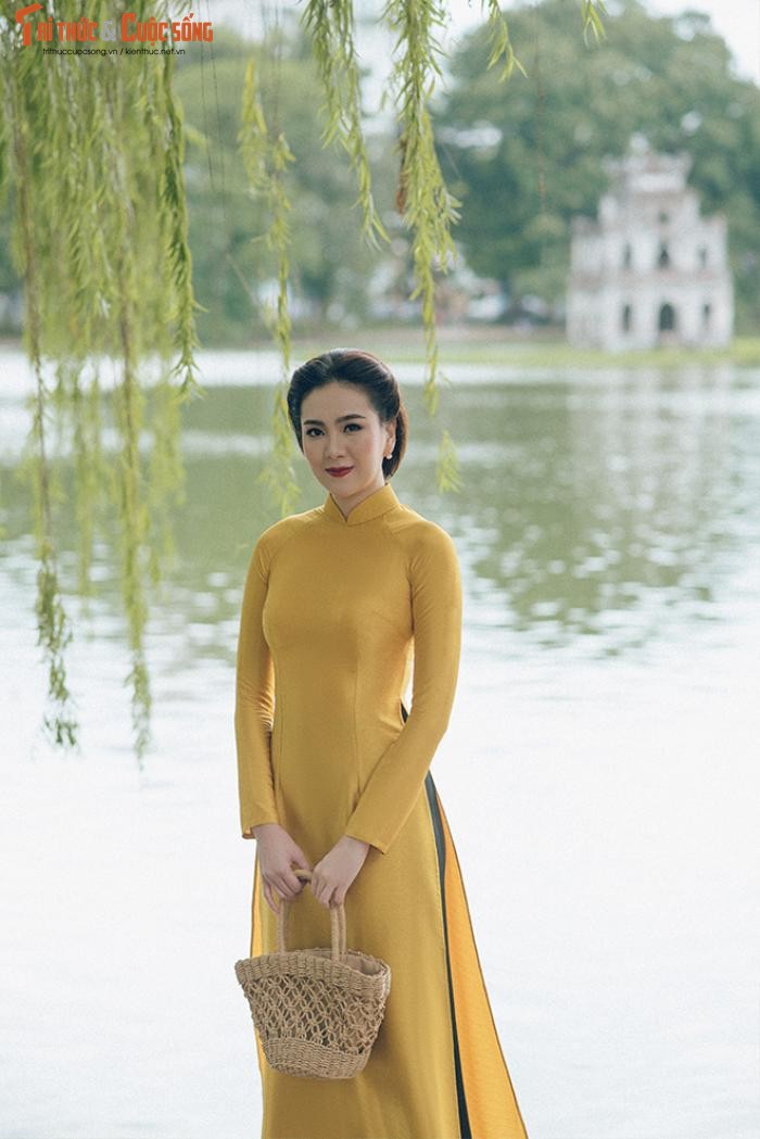 Lam vedette show ao dai, “MC dep nhat VTV” khoe visual cuc dinh-Hinh-9