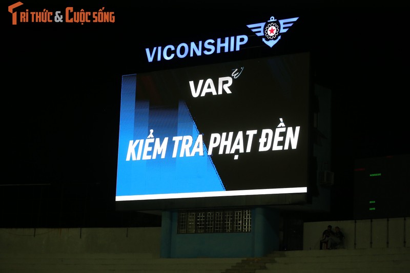V-League 2023/2024 khai man, VAR gay chu y khi Hai Phong chia diem voi HAGL