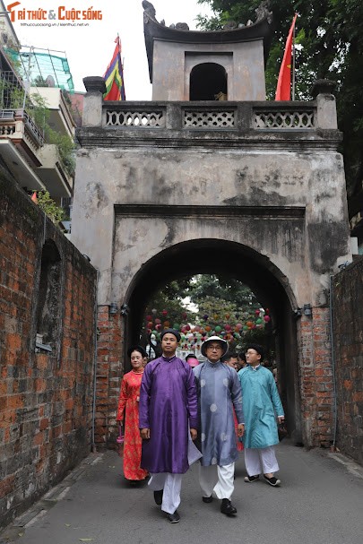 Dien co phuc dao choi Tet, phong vi chuan Ha Noi pho-Hinh-9