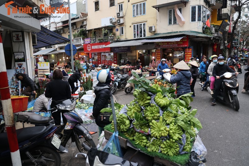 “Cho nha giau” Ha Noi tap nap nguoi mua trong ngay 30 Tet-Hinh-11