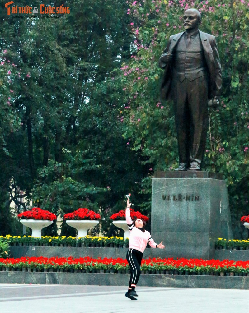 Nguoi Ha Noi thanh thoi tap the duc sang mung Mot Tet-Hinh-6