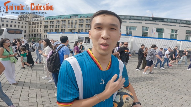 Phat Freestyle tang bong khien Rio Ferdinand phan khich tai EURO 2024