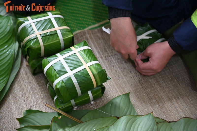 “Chien si chong giac lua” tro tai goi banh chung cuc kheo-Hinh-7