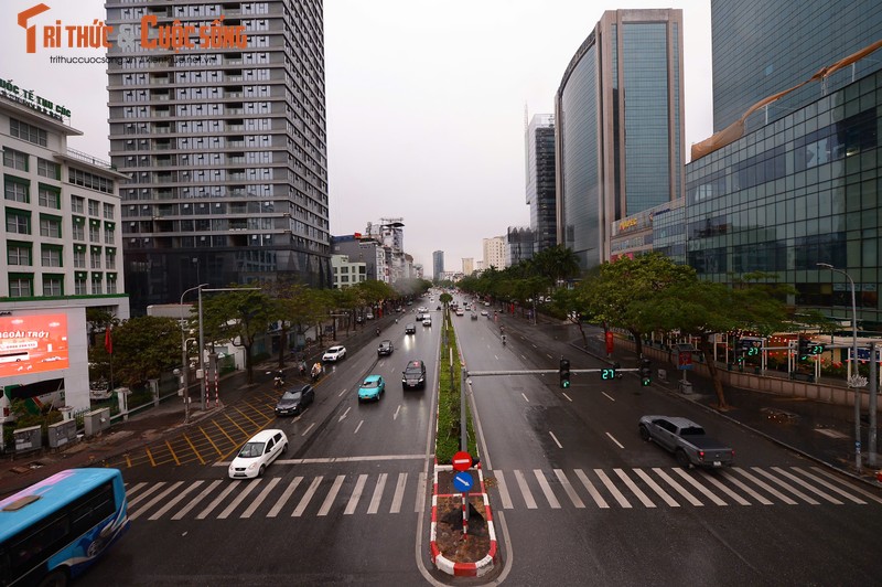 Ngay 27 Tet, giao thong Ha Noi khac la khien ai cung ngo ngang-Hinh-4