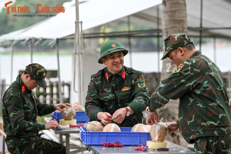 Tran dia phao hoa o Ha Noi san sang cho dem Giao thua-Hinh-9