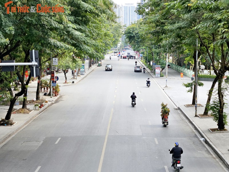 Giao thong Ha Noi chieu cuoi nam: Duong thong, he thoang-Hinh-7